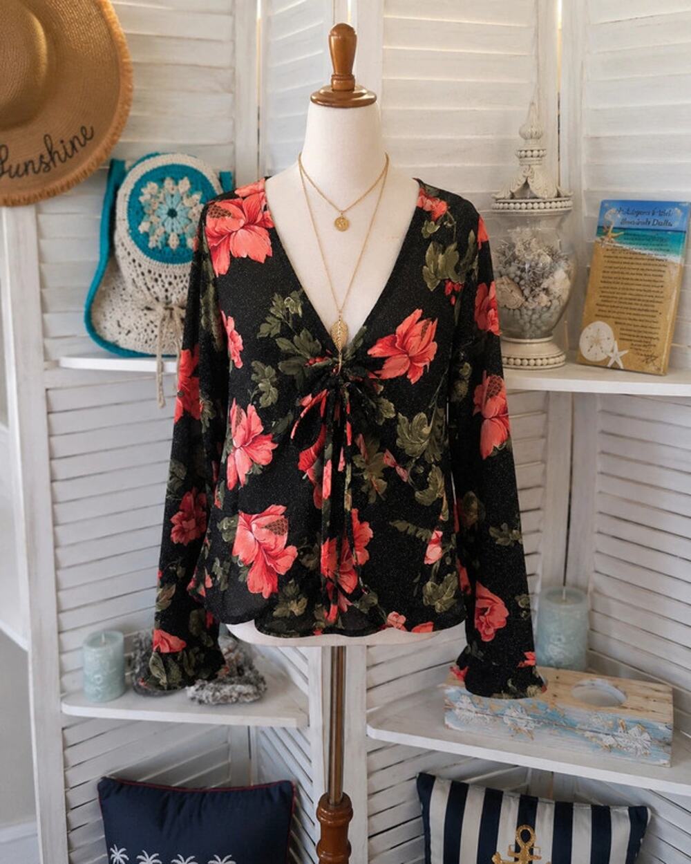 Rose and Berry black floral blouse size small